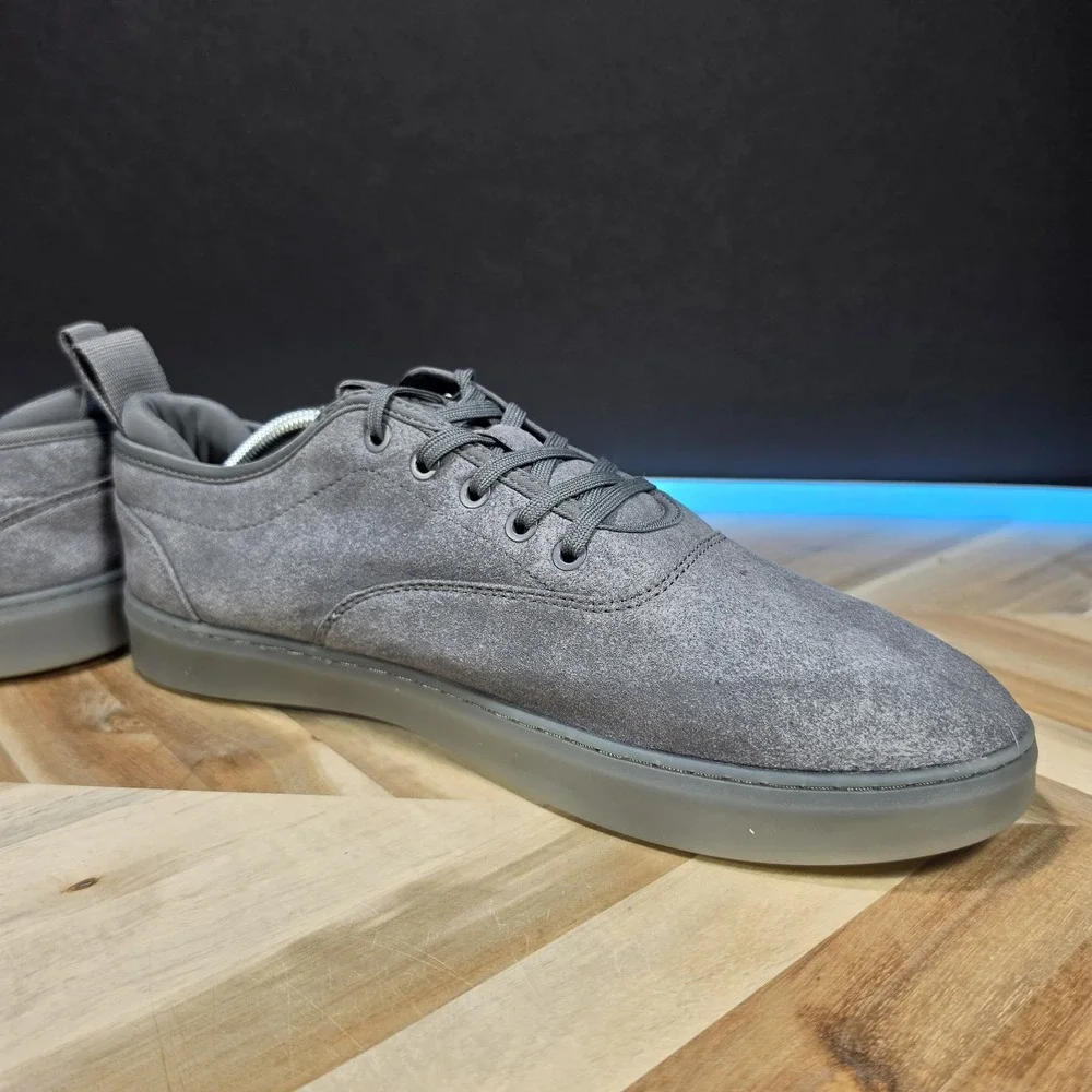 True Linkswear Future Staples FS-01 Golf Shoes Size 11.5 Gray Leather Spikeless